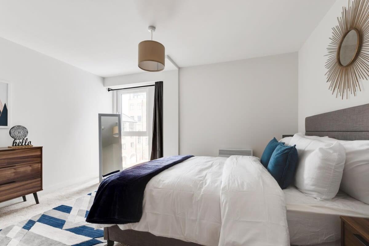1 Bed Modern Apartment In A Converted Mill Leeds  Bagian luar foto