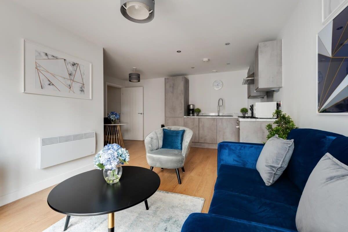 1 Bed Modern Apartment In A Converted Mill Leeds  Bagian luar foto