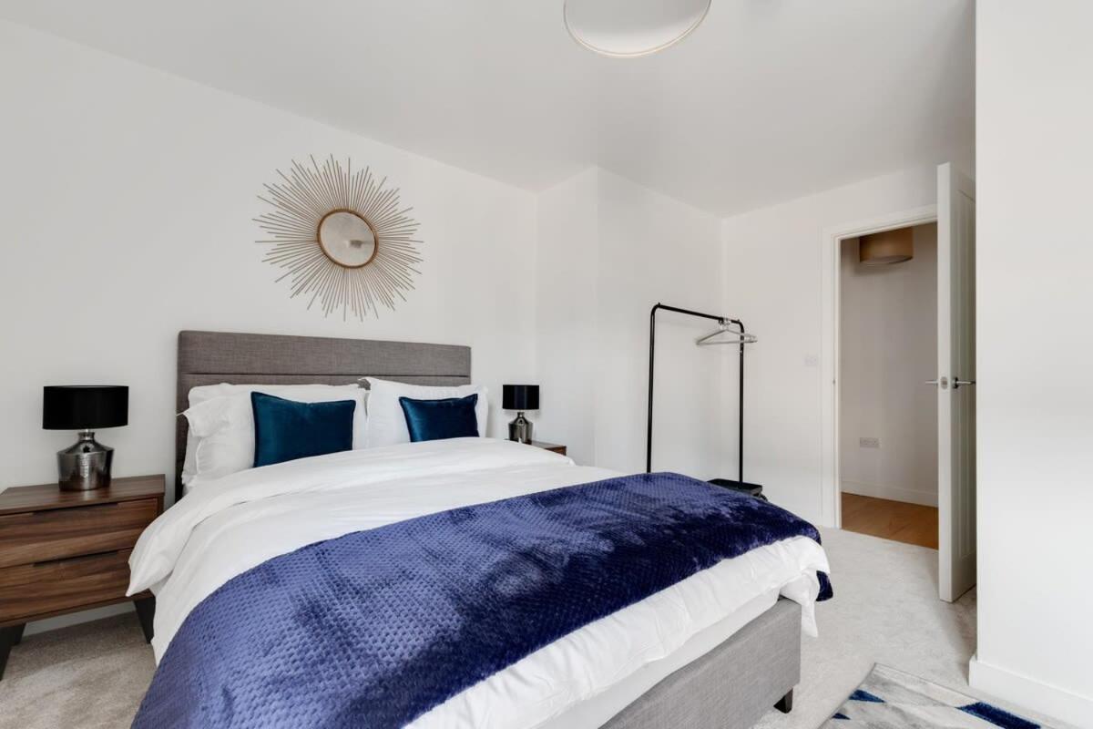 1 Bed Modern Apartment In A Converted Mill Leeds  Bagian luar foto